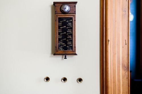 5501 Elgin St, Pittsburgh PA 15206-1432 exterior