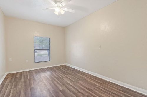 6913 Colony Loop Dr, Austin TX 78724-3751 exterior