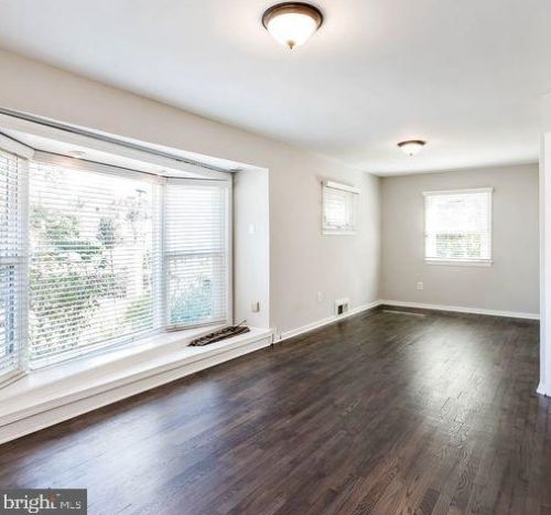 6604 Cavalier Dr, Alexandria VA  22307-1307 exterior