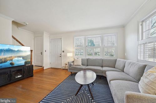 77 Commonwealth Ave, Alexandria VA  22301-2313 exterior