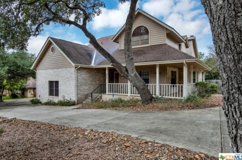 9335 Gloxinia Dr, San Antonio TX 78266-2530 exterior