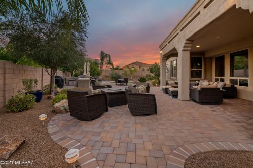 8499 National Dr, Tucson AZ 85742-8526 exterior