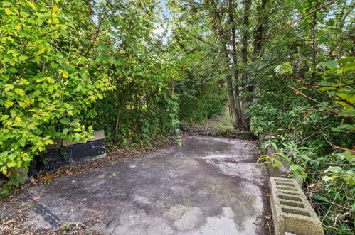 38 Minooka St, Pittsburgh PA 15210-3503 exterior