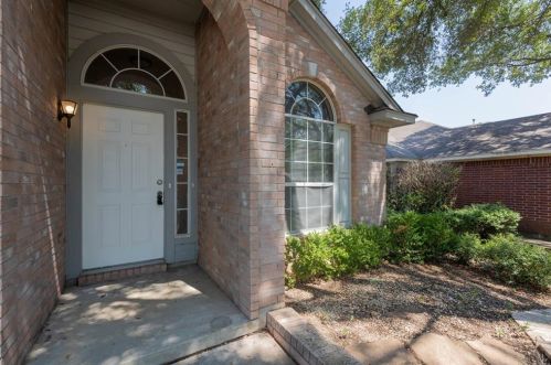 12729 Council Bluff Dr, Austin TX  78727-2616 exterior