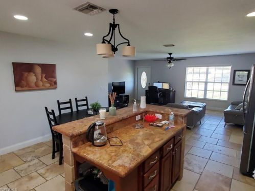 5441 27 Ave, Naples FL 34116-7510 exterior