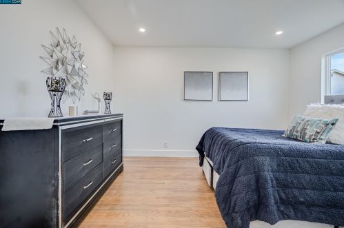 3571 Cardinal Dr, Concord CA 94520-1501 exterior