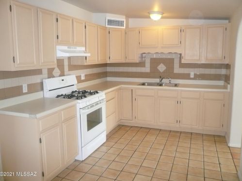 4678 25 St, Tucson AZ 85711-5420 exterior