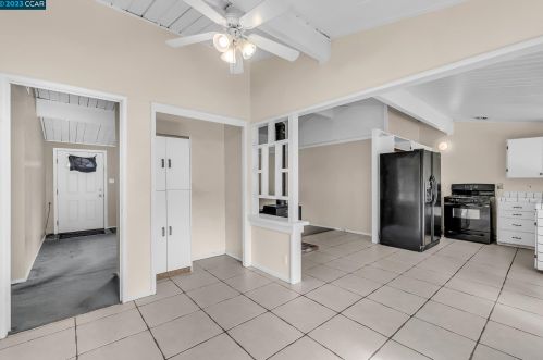 2398 Gehringer Dr, Concord, CA 94520-1633