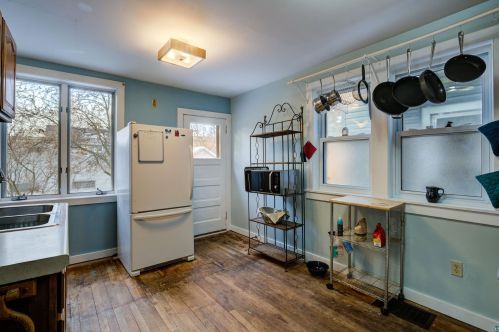 303 61 Ave, Duluth MN 55804-2548 exterior