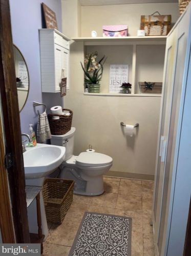 3422 Henry Ave, Philadelphia PA 19128-3101 exterior