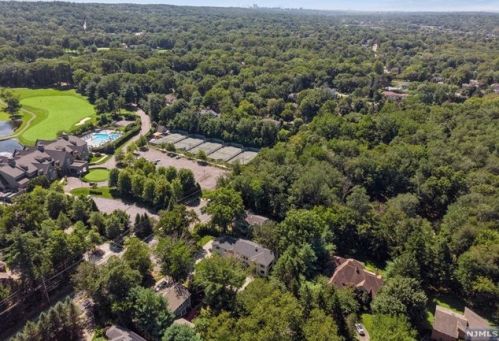 177 Orchard Rd, Demarest NJ  07627-1715 exterior