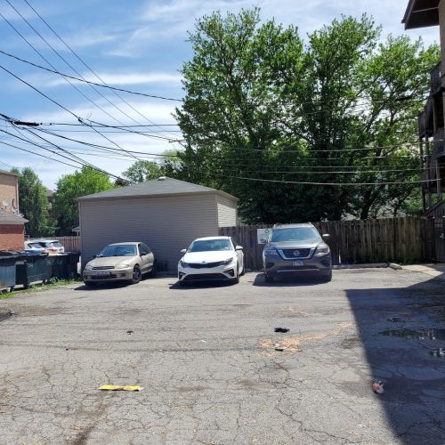 1626 Estes Ave, Chicago IL 60626-2582 exterior