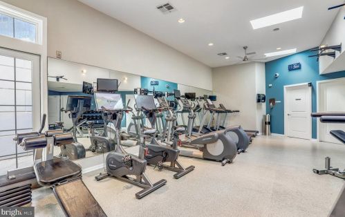 5260 Maris Ave, Alexandria VA  22304-1904 exterior