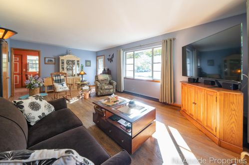 912 Westend Ave, Grand Rapids MI 49504-3847 exterior