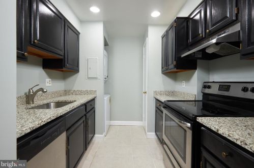 807 Howard St, Alexandria VA 22304-5470 exterior