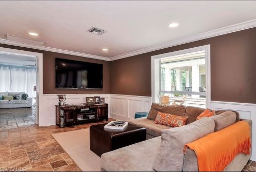 75 Ave, Naples FL exterior