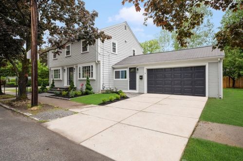 4 Mount Ave, Providence RI  02906-3410 exterior