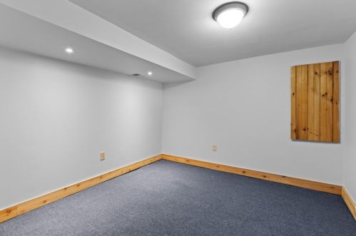 2133 Beckert Ave, Pittsburgh PA 15212-1408 exterior