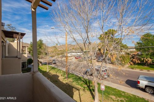 1425 Desert Cove Ave, Phoenix AZ 85020-1459 exterior