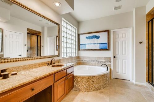 9904 Charthouse Cv, Austin TX 78730-3566 exterior