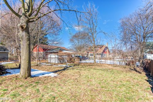 25 Elmwood, Grand Rapids MI 49505-4777 exterior