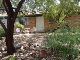 8832 3rd St, Tucson, AZ 85710-2607