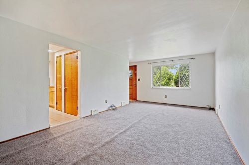 349 Anthon Dr, Pittsburgh PA 15235-3911 exterior