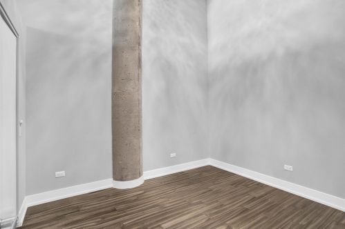 320 21st St, Chicago IL  60616-1402 exterior