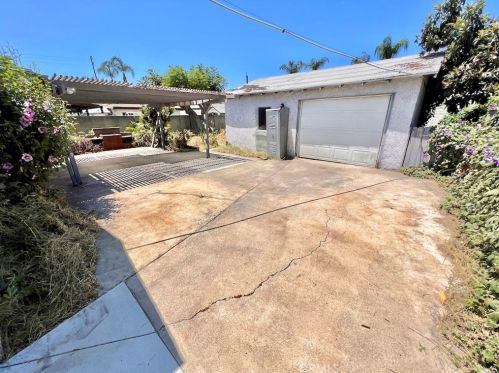 237 Edward Ave, Fullerton CA 92833-2807 exterior