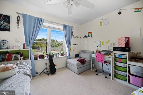 7 Brookline Ct, Princeton NJ 08540-1741 exterior