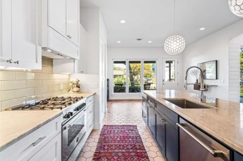 1911 Alegria Rd, Austin TX 78757-3219 exterior