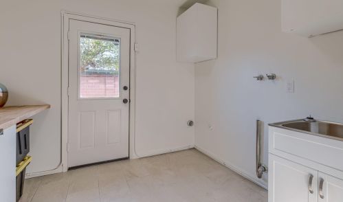 8901 Mcclellan St, Tucson AZ  85710-4420 exterior