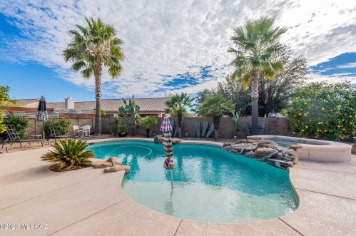 2675 Desert Bluffs Ct, Tucson AZ 85742-4468 exterior