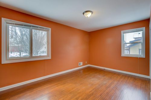 604 Gotzian St, Saint Paul MN 55106-4652 exterior