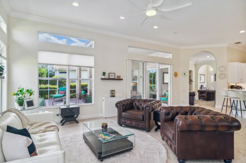 11720 Apple Blossom Trl, Fort Pierce FL  34987-2475 exterior