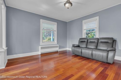 308 Monmouth Rd, West Long Branch NJ 07764-1028 exterior