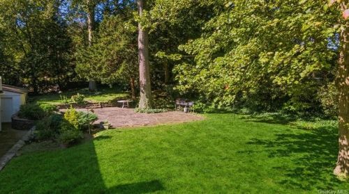 176 Douglas Pl, Mount Vernon NY 10552-1144 exterior