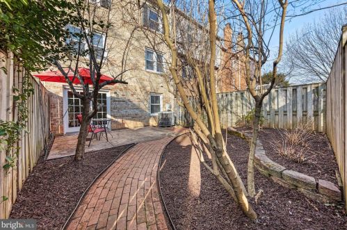 10205 Arizona Cir, Bethesda MD 20817-1227 exterior