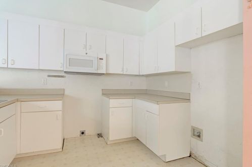 149 Palmetto Dunes Cir, Naples FL 34113-7566 exterior