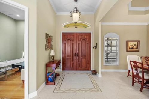 7476 Treeline Dr, Naples FL 34119-9727 exterior