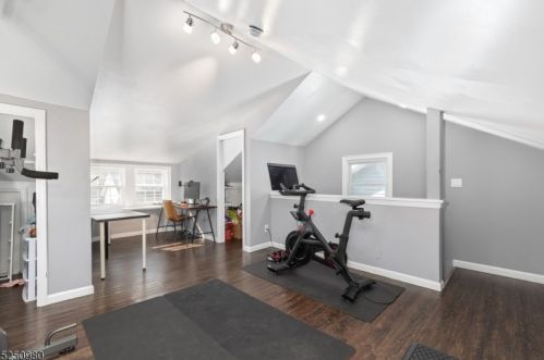 24 Hilton Ave, Maplewood NJ  07040-2921 exterior