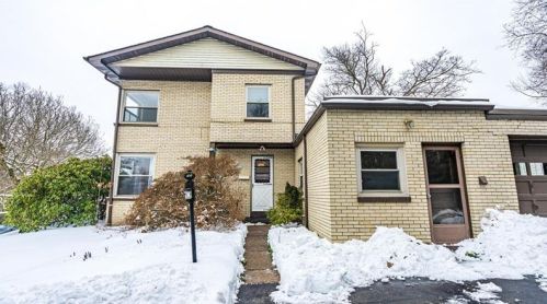 107 Circle Dr, Pittsburgh, PA 15237-2333