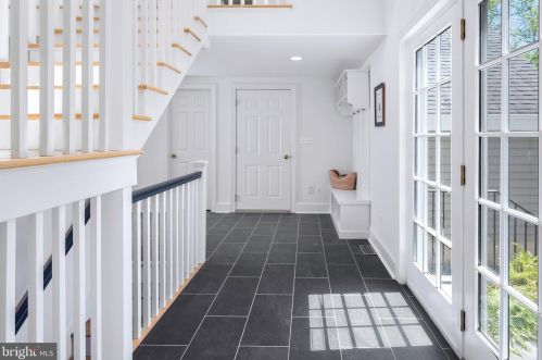 38 Carter Rd, Princeton NJ 08540-2110 exterior