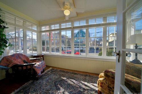 9 Fairview St, New Britain CT 06051-2707 exterior