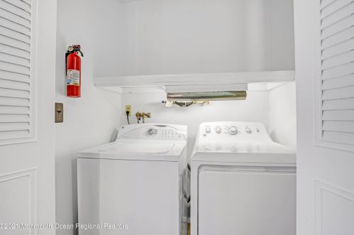 8 Leighton Ln, Lakehurst NJ  08759-6711 exterior