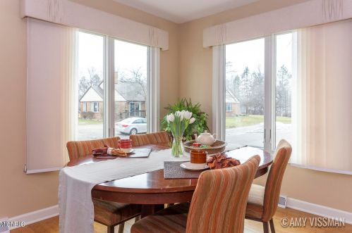 2335 Radcliff Vlg Dr, Grand Rapids MI 49546-5758 exterior