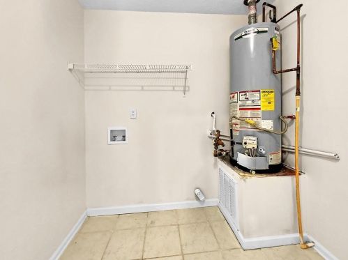 7213 Monterey Ave, Lithonia GA  30058-8243 exterior