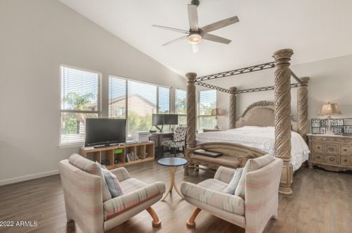 4564 Chisum Trl, Phoenix AZ  85050-8525 exterior