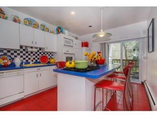 162 Hampshire St, Cambridge MA  02139-1367 exterior