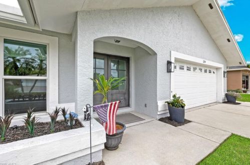 124 Willowick Dr, Naples FL 34110-1361 exterior